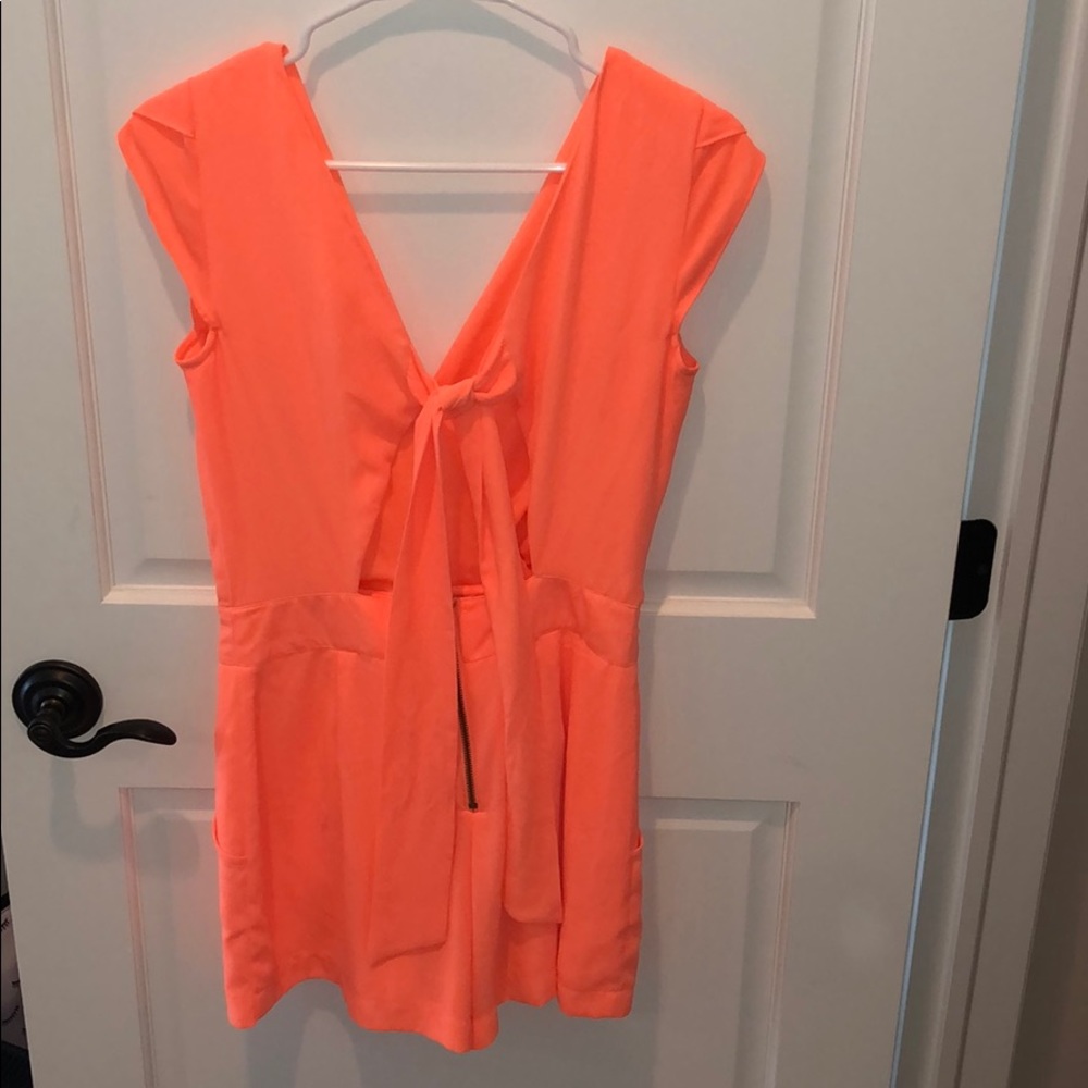 Coral romper - Picture 2 of 3